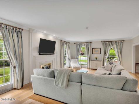 30 Longwood Drive Saratoga Springs NY 12866