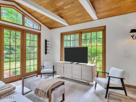 30 Longwood Drive Saratoga Springs NY 12866