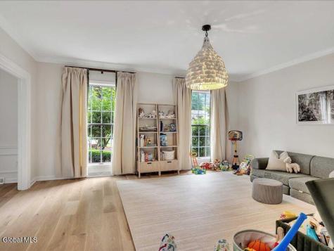 30 Longwood Drive Saratoga Springs NY 12866