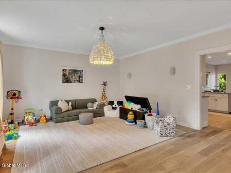 30 Longwood Drive Saratoga Springs NY 12866