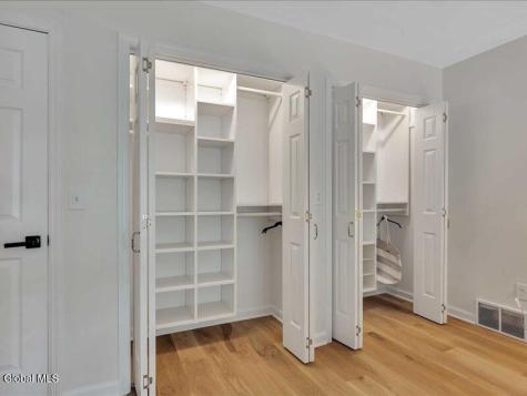 30 Longwood Drive Saratoga Springs NY 12866