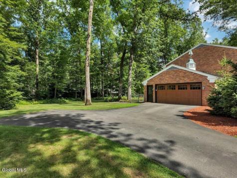 30 Longwood Drive Saratoga Springs NY 12866