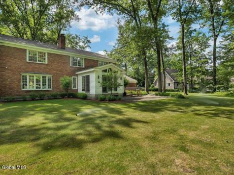 30 Longwood Drive Saratoga Springs NY 12866