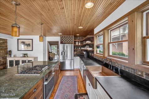 154 Woodlawn Avenue Saratoga Springs NY 12866
