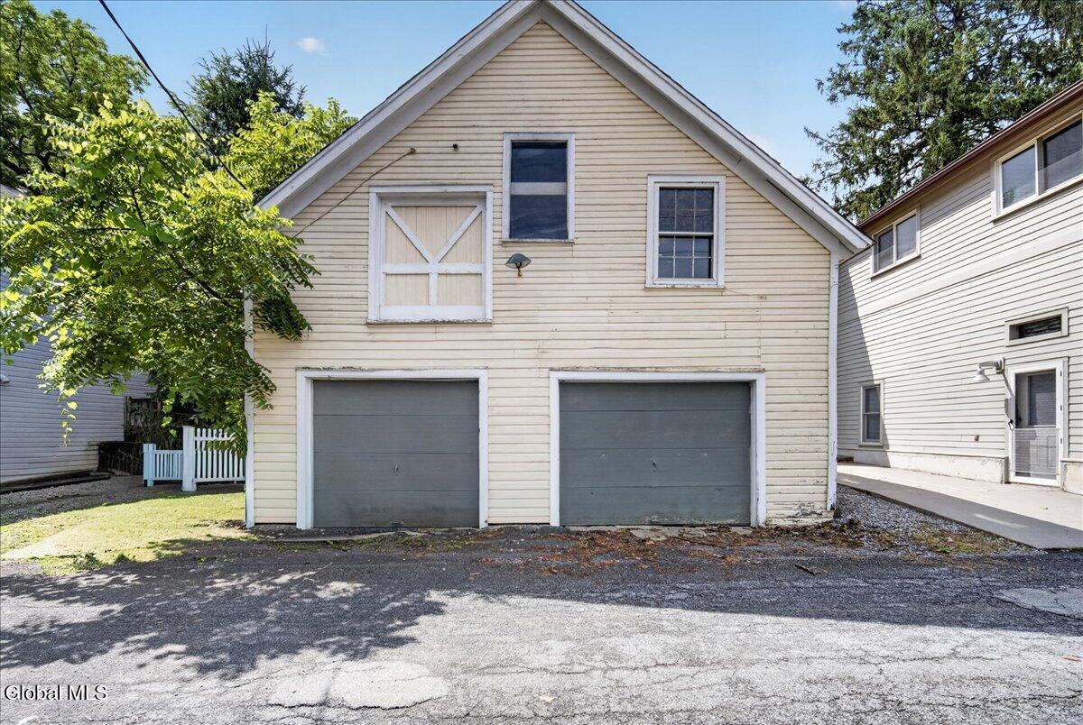 154 Woodlawn Avenue Saratoga Springs NY 12866