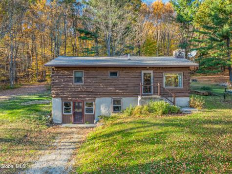 618 Chestnut Hill Road Cambridge NY 12816