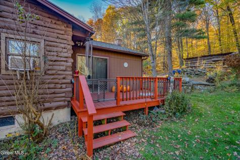 618 Chestnut Hill Road Cambridge NY 12816