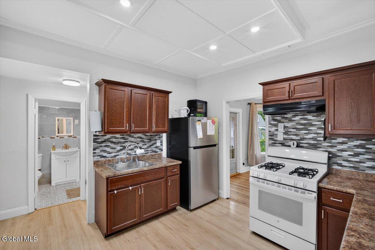 1123 Garner Avenue Schenectady NY 12309