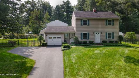 21 Huntwood Drive Clifton Park NY 12065