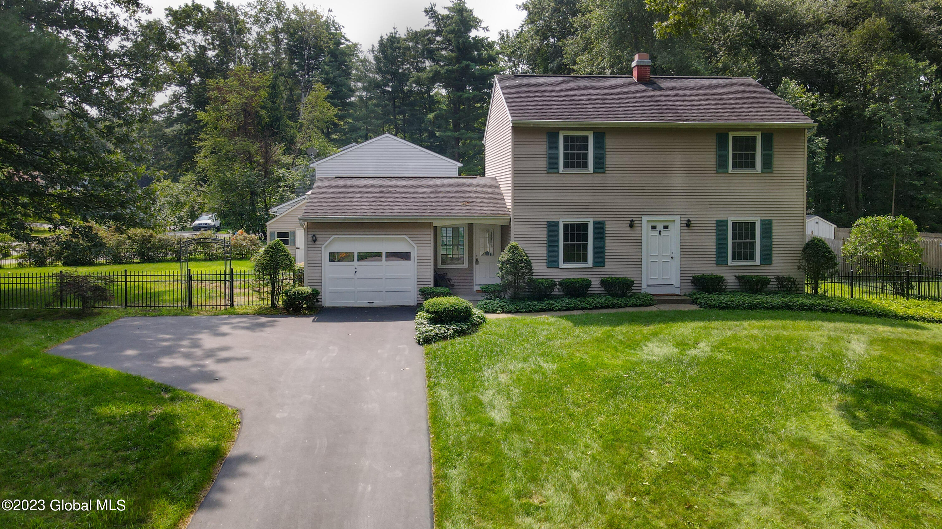 21 Huntwood Drive Clifton Park NY 12065