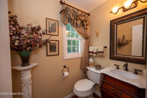 21 Huntwood Drive Clifton Park NY 12065