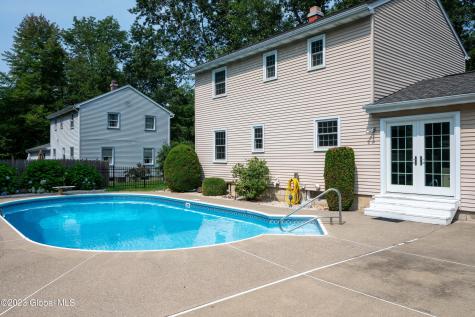21 Huntwood Drive Clifton Park NY 12065