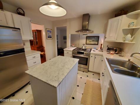 21 Huntwood Drive Clifton Park NY 12065
