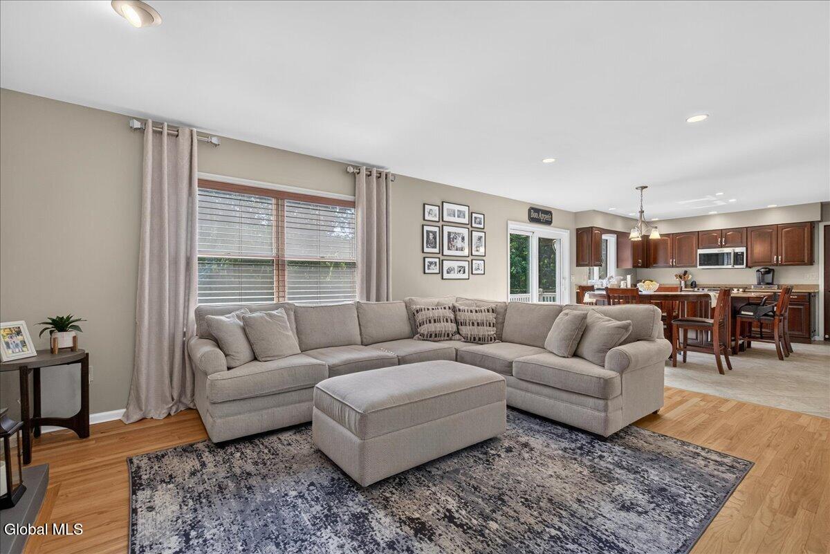 107 Old Coach Road Clifton Park NY 12065