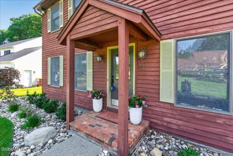 107 Old Coach Road Clifton Park NY 12065