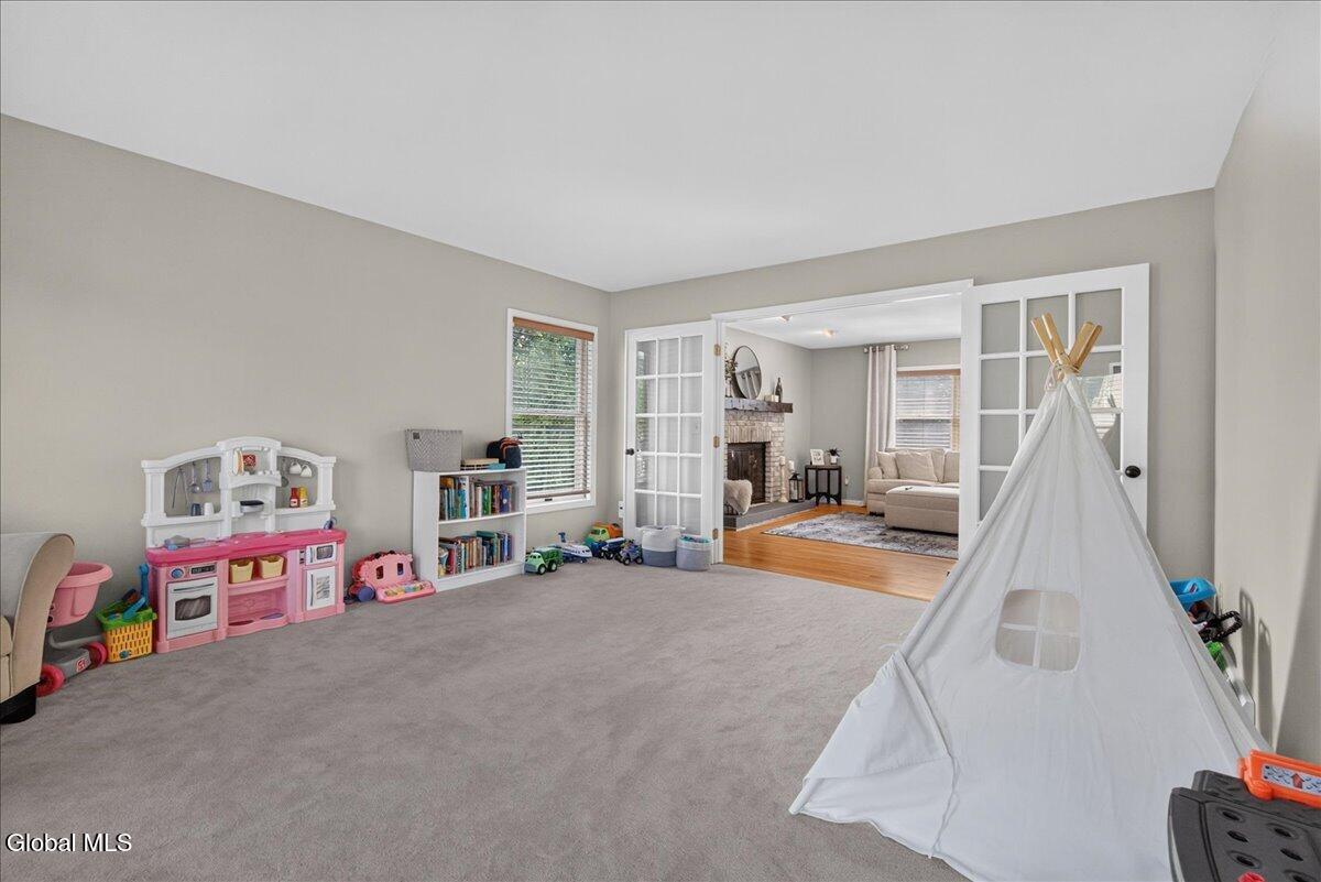 107 Old Coach Road Clifton Park NY 12065