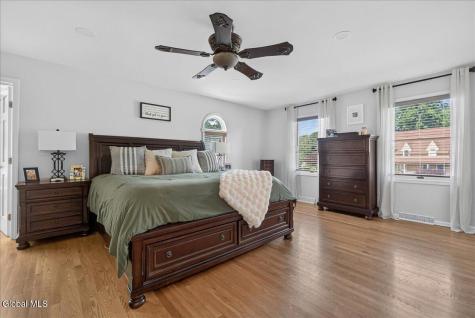 107 Old Coach Road Clifton Park NY 12065