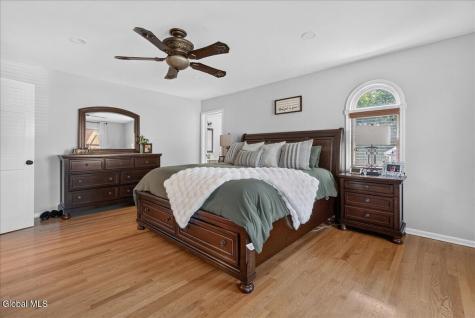 107 Old Coach Road Clifton Park NY 12065