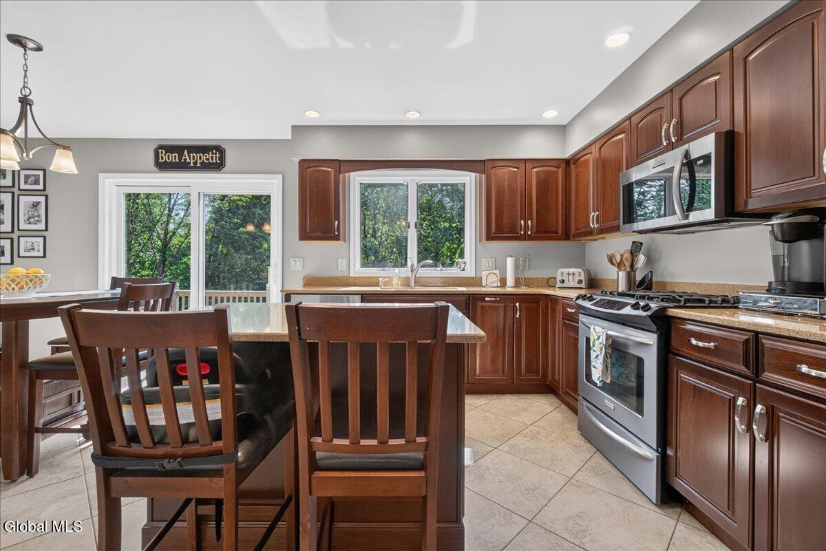 107 Old Coach Road Clifton Park NY 12065