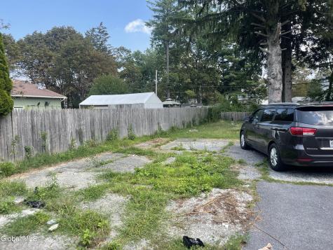 1818 Lenox Road Schenectady NY 12308