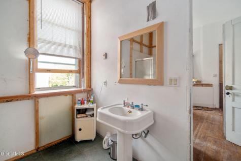 817 Route 144 New Baltimore NY 12124