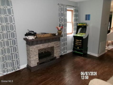 9 Cook Circle Gansevoort NY 12831