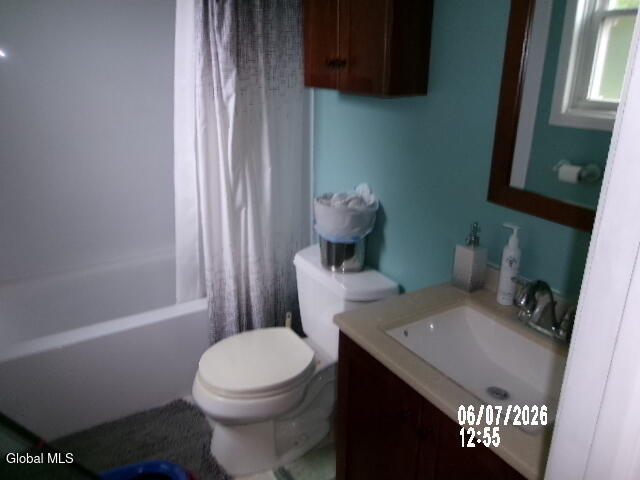 9 Cook Circle Gansevoort NY 12831