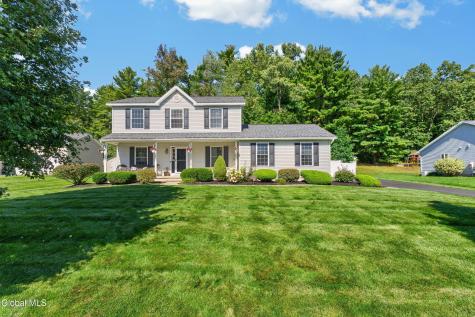 38 Kelly Lane Halfmoon NY 12065