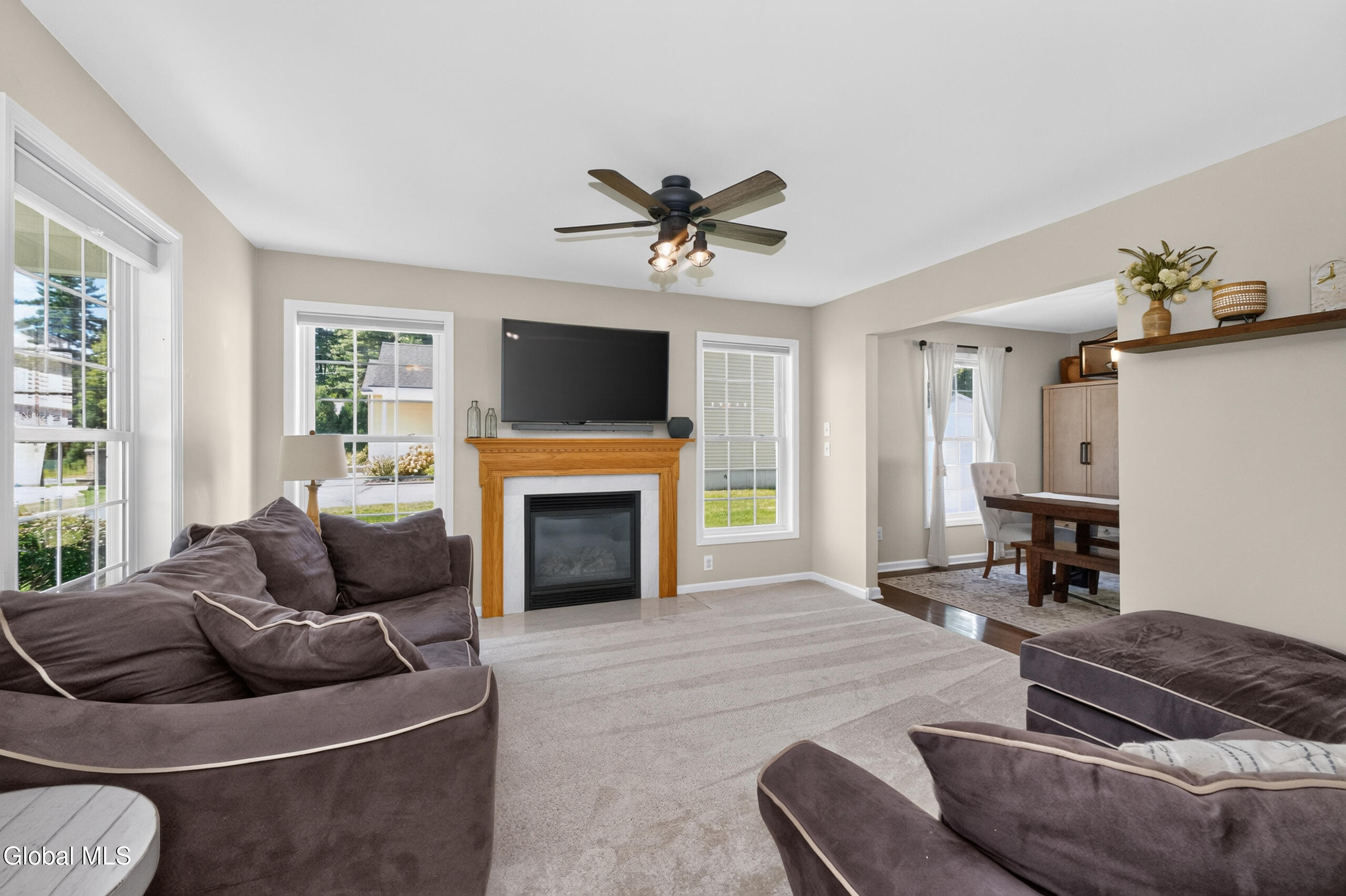 38 Kelly Lane Halfmoon NY 12065