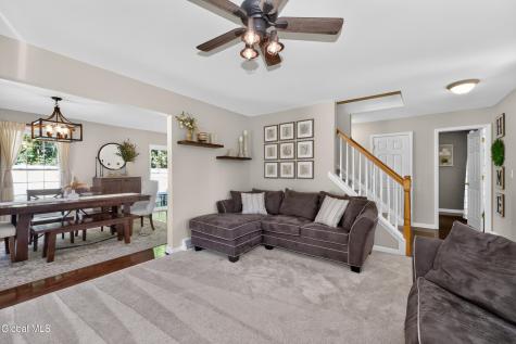 38 Kelly Lane Halfmoon NY 12065