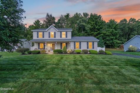 38 Kelly Lane Halfmoon NY 12065