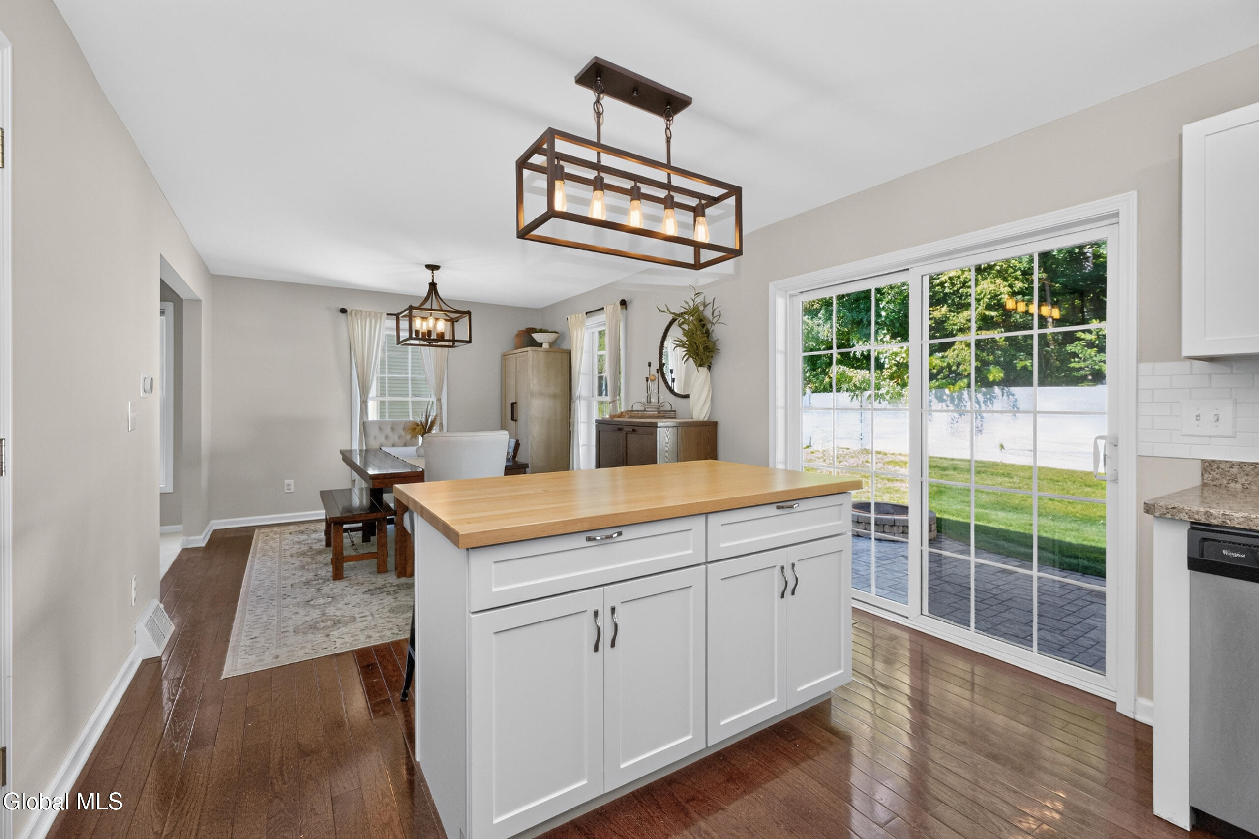 38 Kelly Lane Halfmoon NY 12065