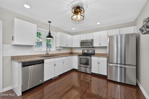 38 Kelly Lane Halfmoon NY 12065