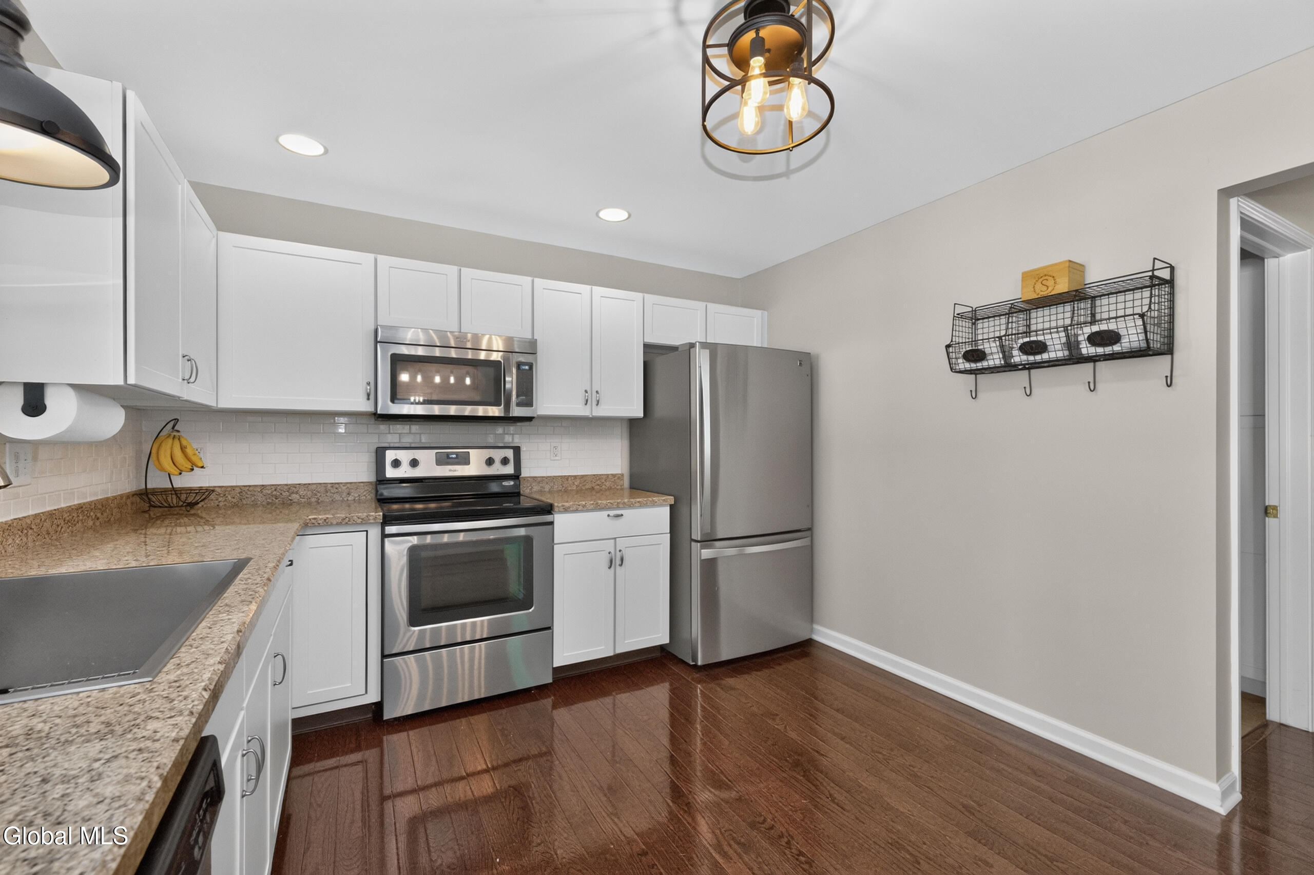 38 Kelly Lane Halfmoon NY 12065