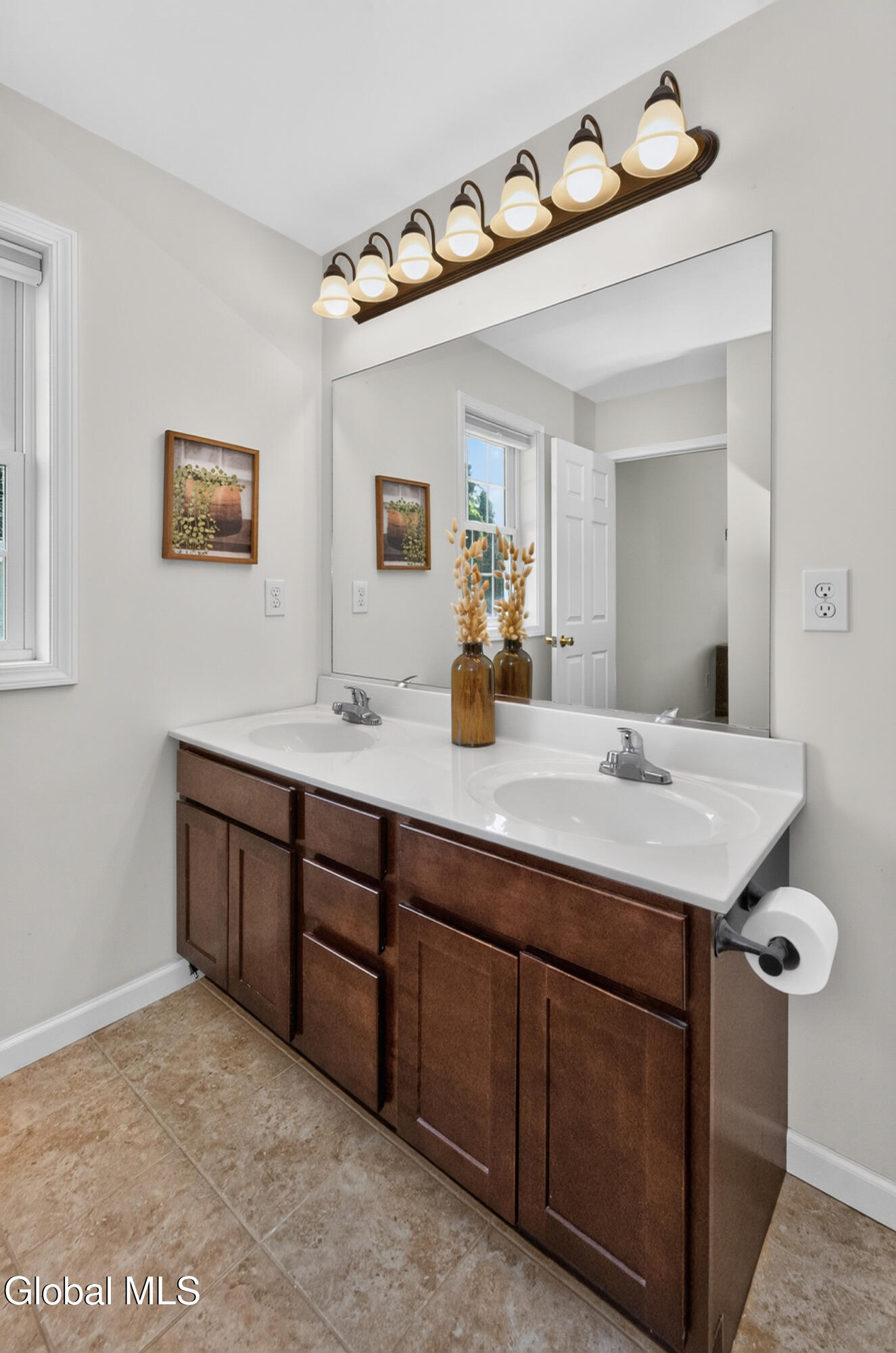 38 Kelly Lane Halfmoon NY 12065
