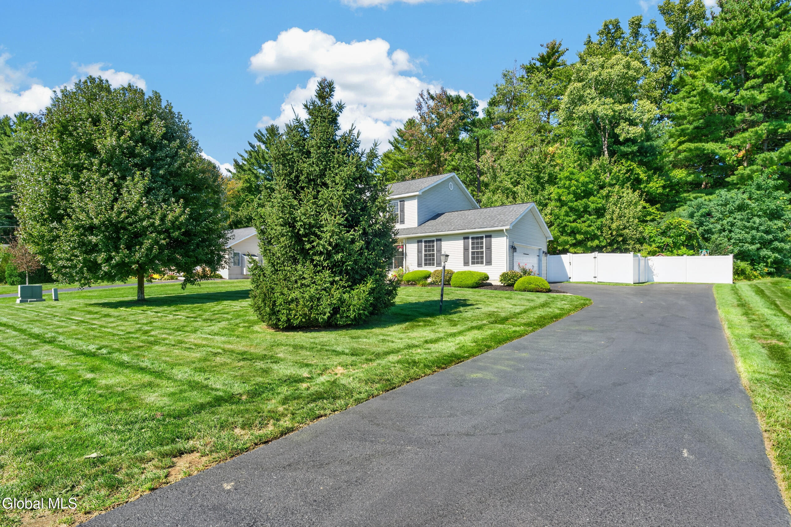 38 Kelly Lane Halfmoon NY 12065