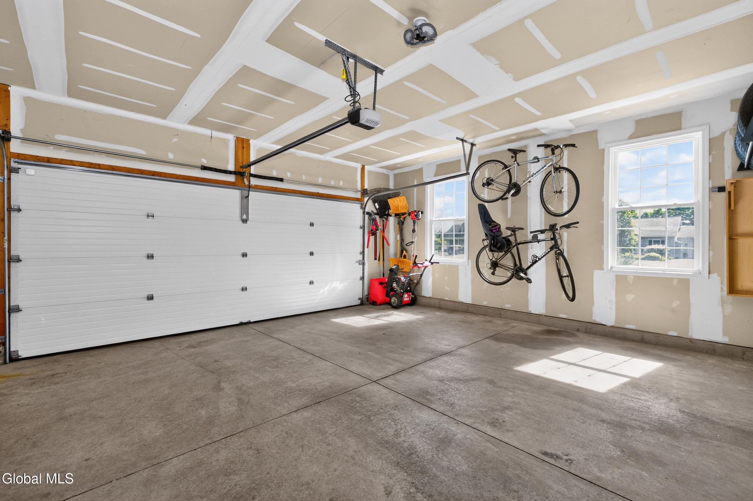38 Kelly Lane Halfmoon NY 12065