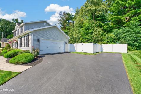 38 Kelly Lane Halfmoon NY 12065