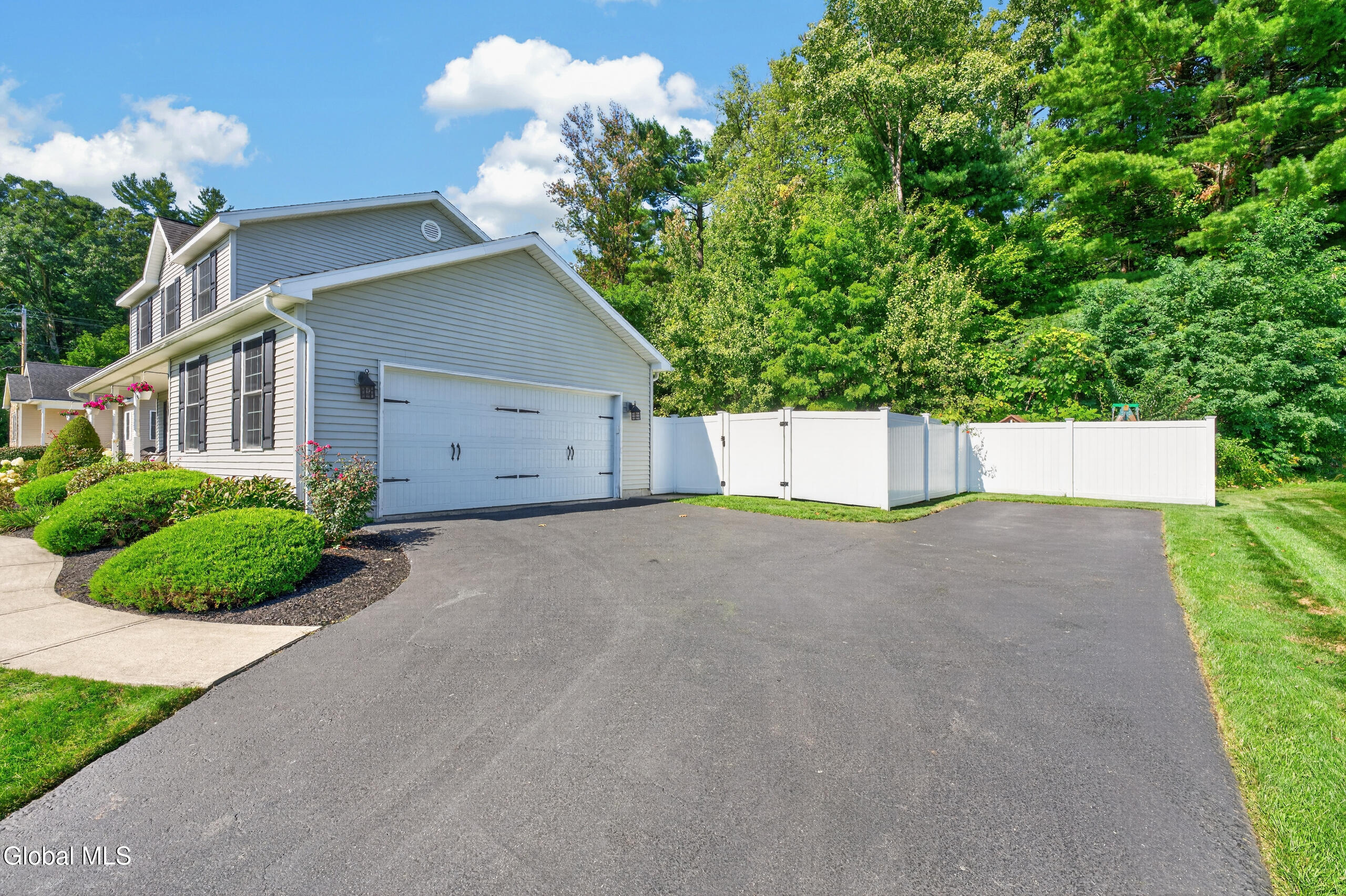 38 Kelly Lane Halfmoon NY 12065