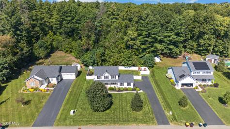 38 Kelly Lane Halfmoon NY 12065