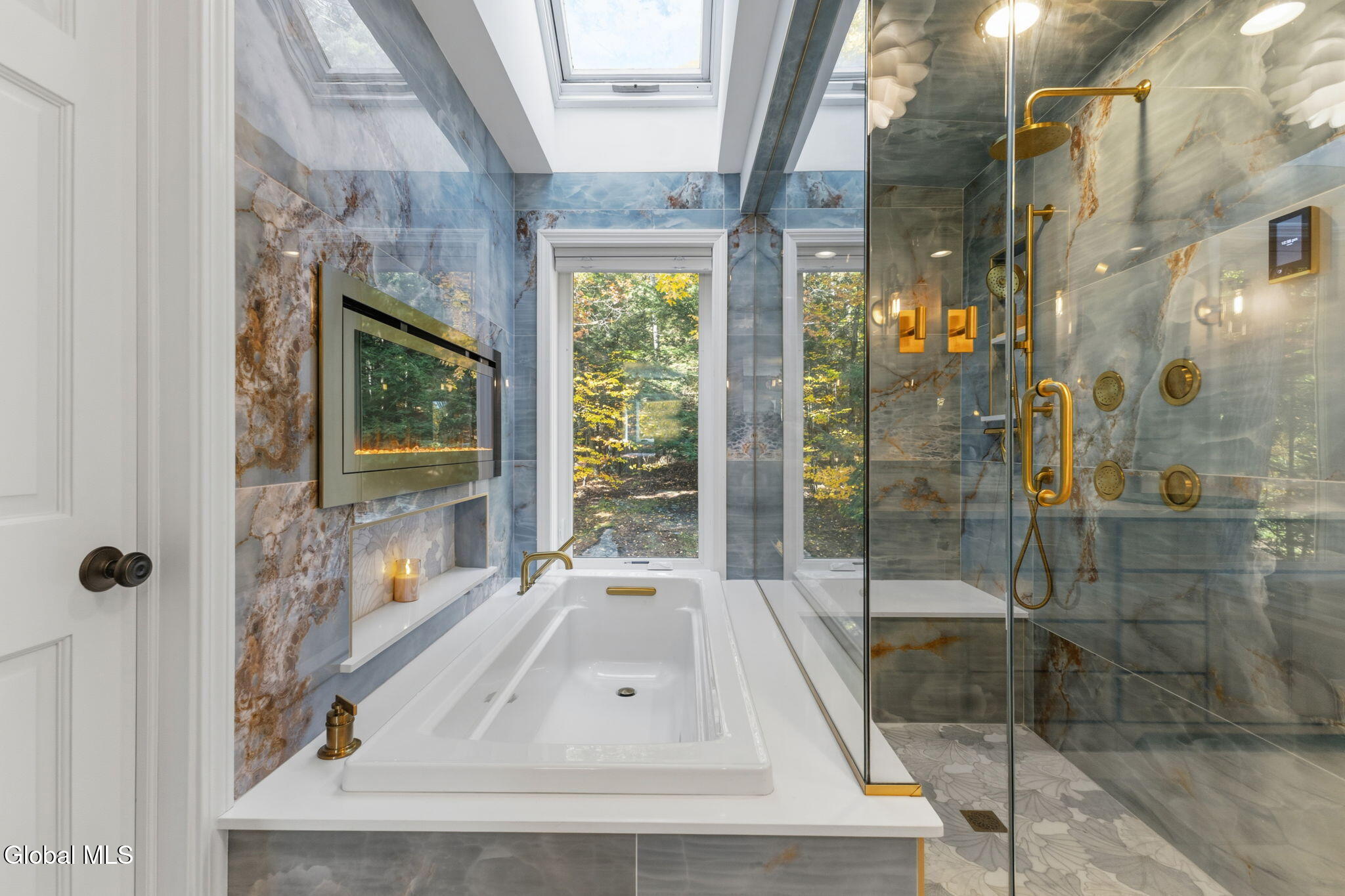 47 Olde Coach Road Diamond Point NY 12824