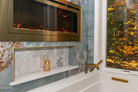 47 Olde Coach Road Diamond Point NY 12824
