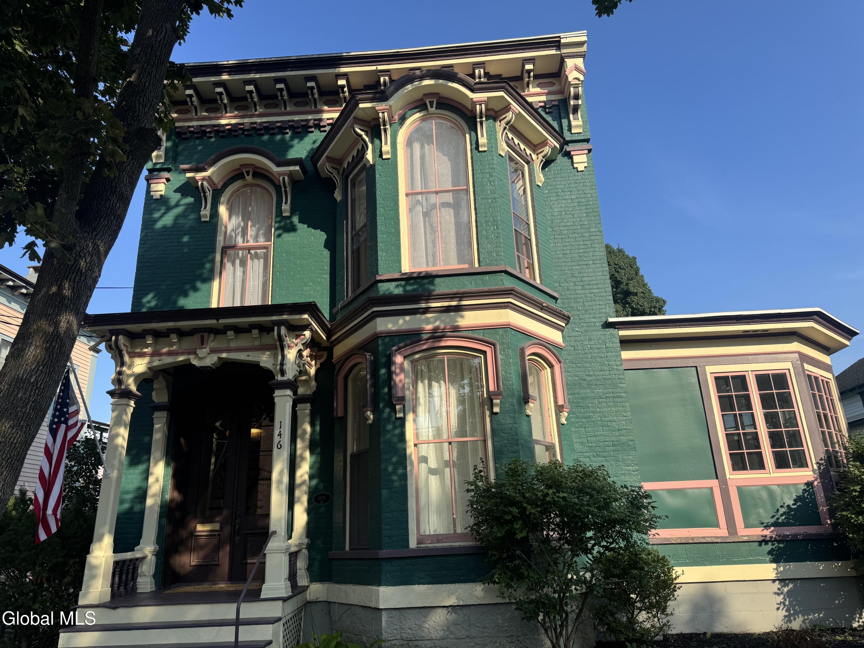 146 Regent Street Saratoga Springs NY 12866