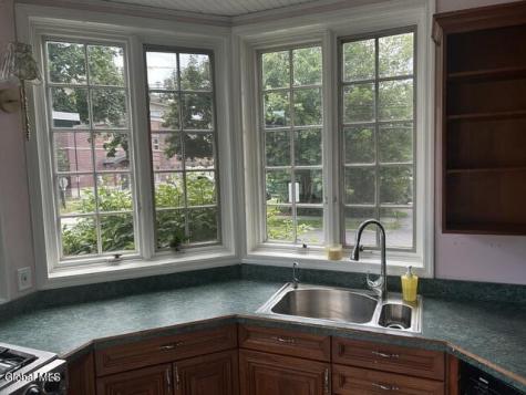 146 Regent Street Saratoga Springs NY 12866