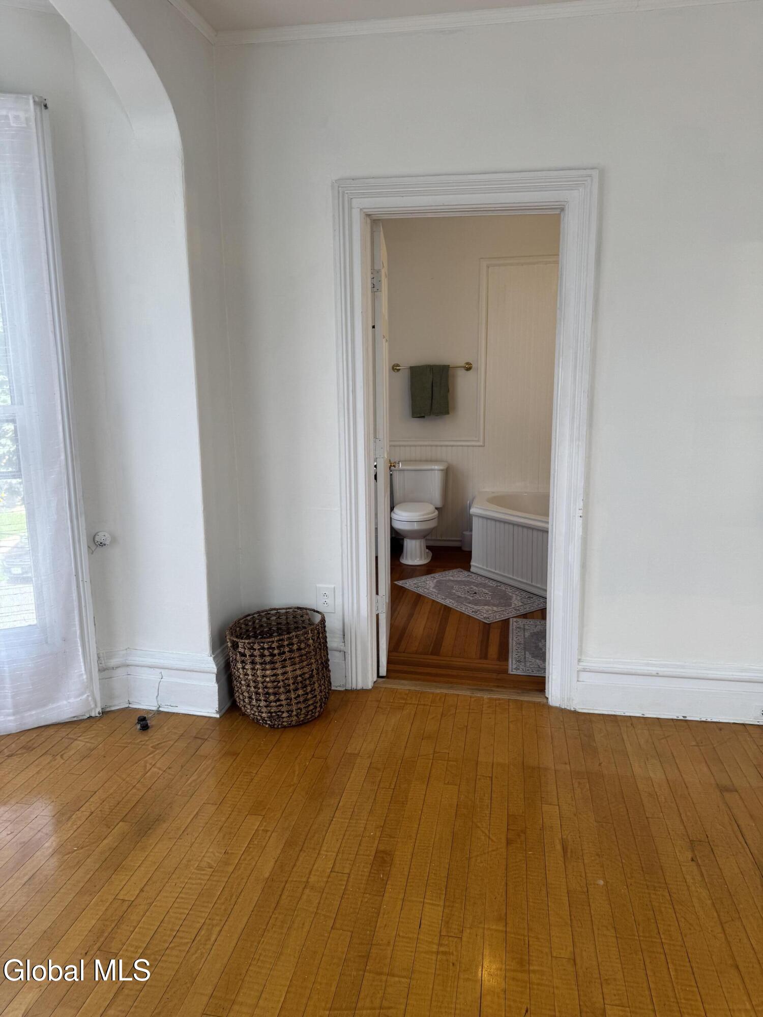 146 Regent Street Saratoga Springs NY 12866