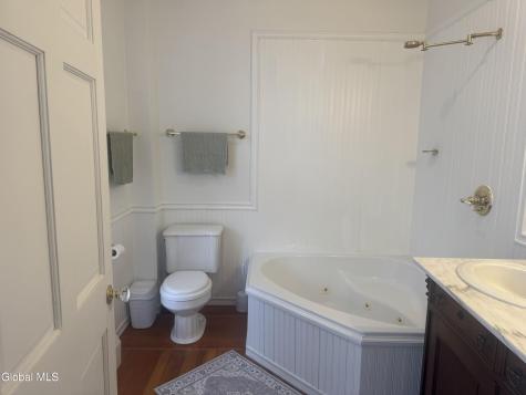 146 Regent Street Saratoga Springs NY 12866