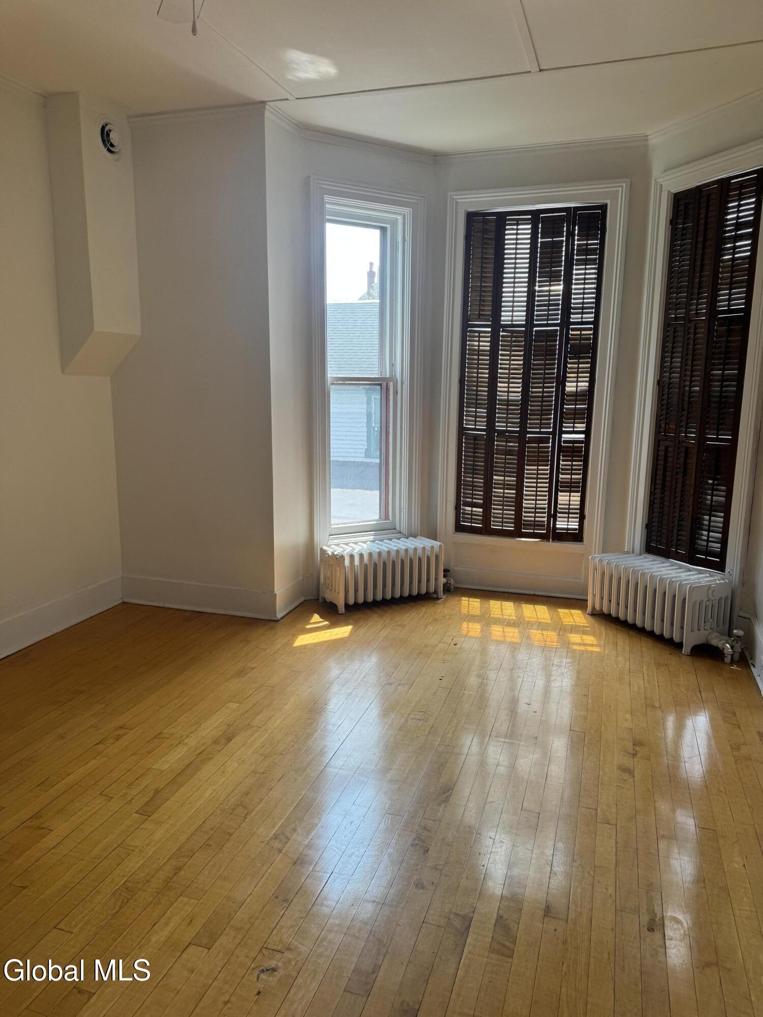 146 Regent Street Saratoga Springs NY 12866