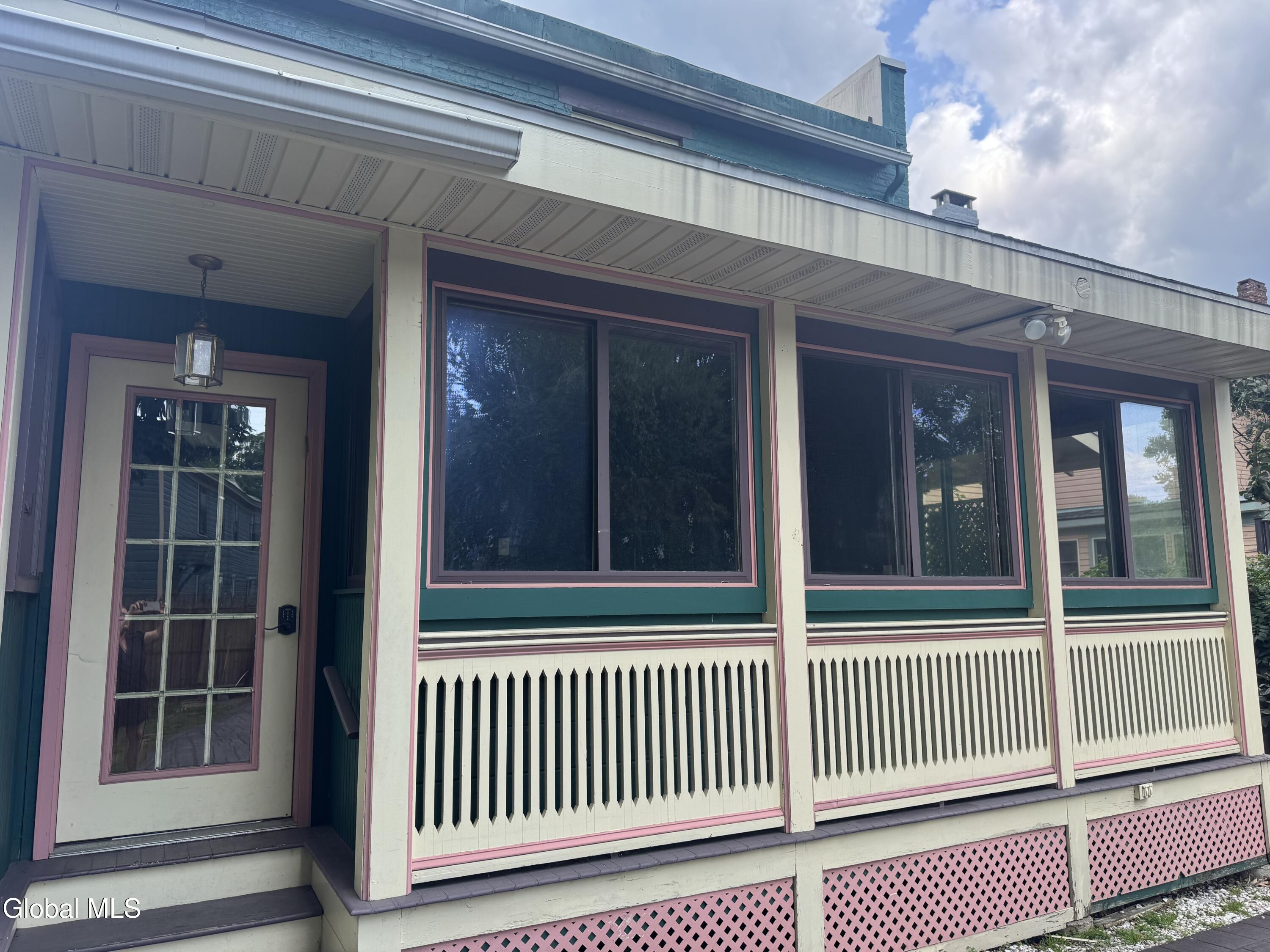146 Regent Street Saratoga Springs NY 12866