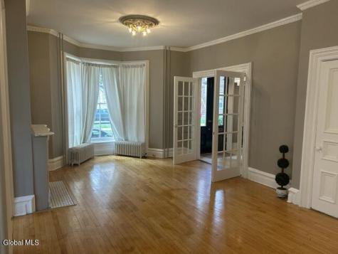 146 Regent Street Saratoga Springs NY 12866