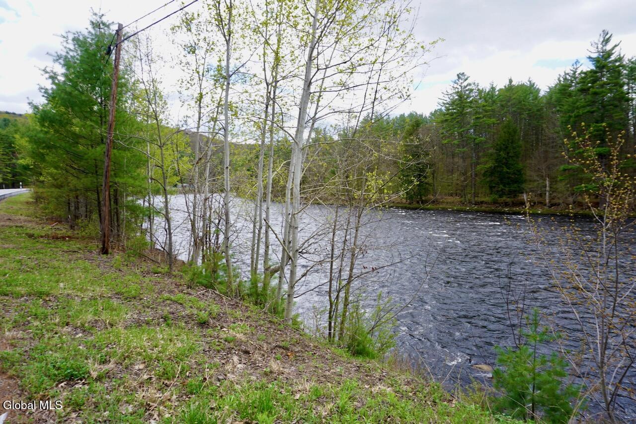 958 Ny-30 Wells NY 12190